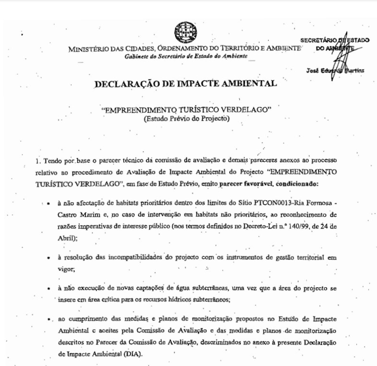 Declaração de Impacte Ambiental que emite um parecer favorável ao empreendimento turístico Verdelago.